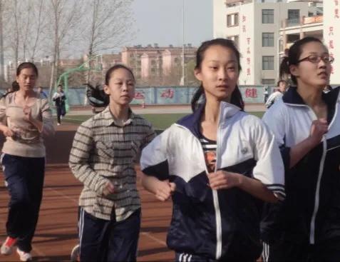 新冠阳性后剧烈运动导致呼吸胸痛,新冠阳性后剧烈运动