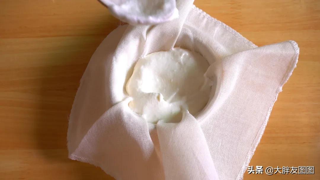 不要面粉的简易蛋糕,安茹白乳酪蛋糕制作