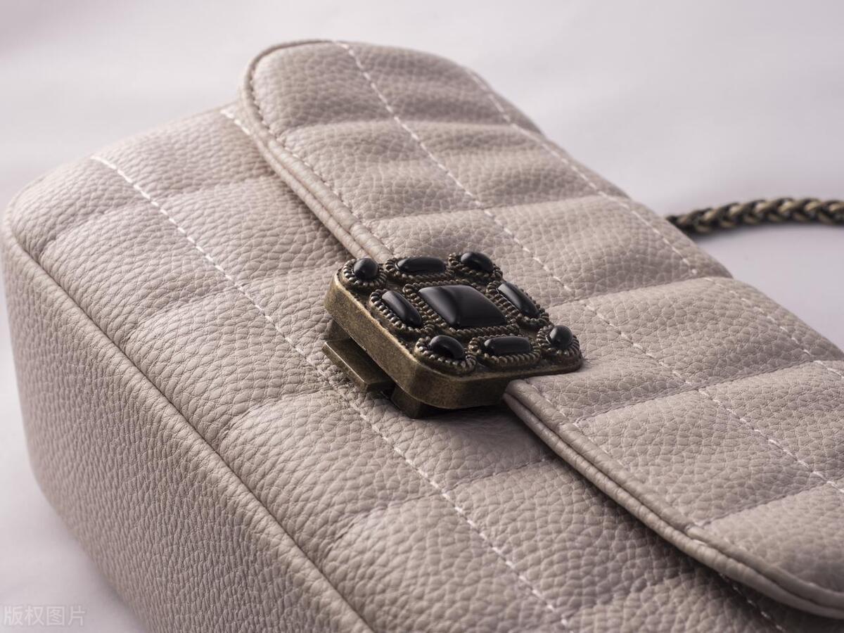 包包变形了怎么恢复原状,包包变形需要修复吗