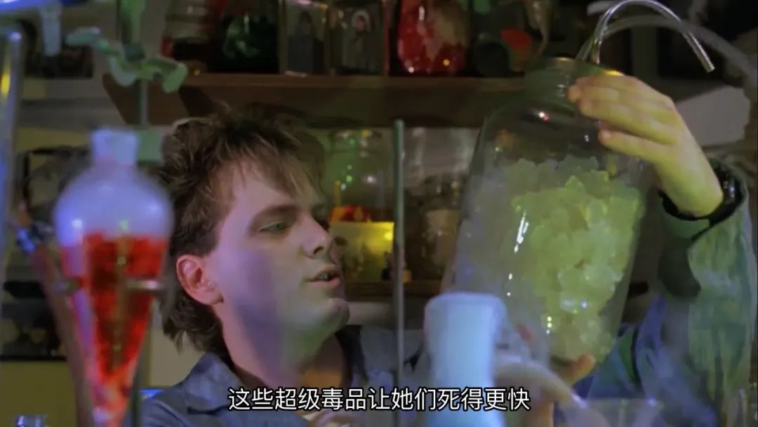 一部连海报都要打马赛克的电影,连海报都要打马赛克