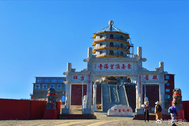 佛教四大名山五台山,五台山自然风景最好的寺院