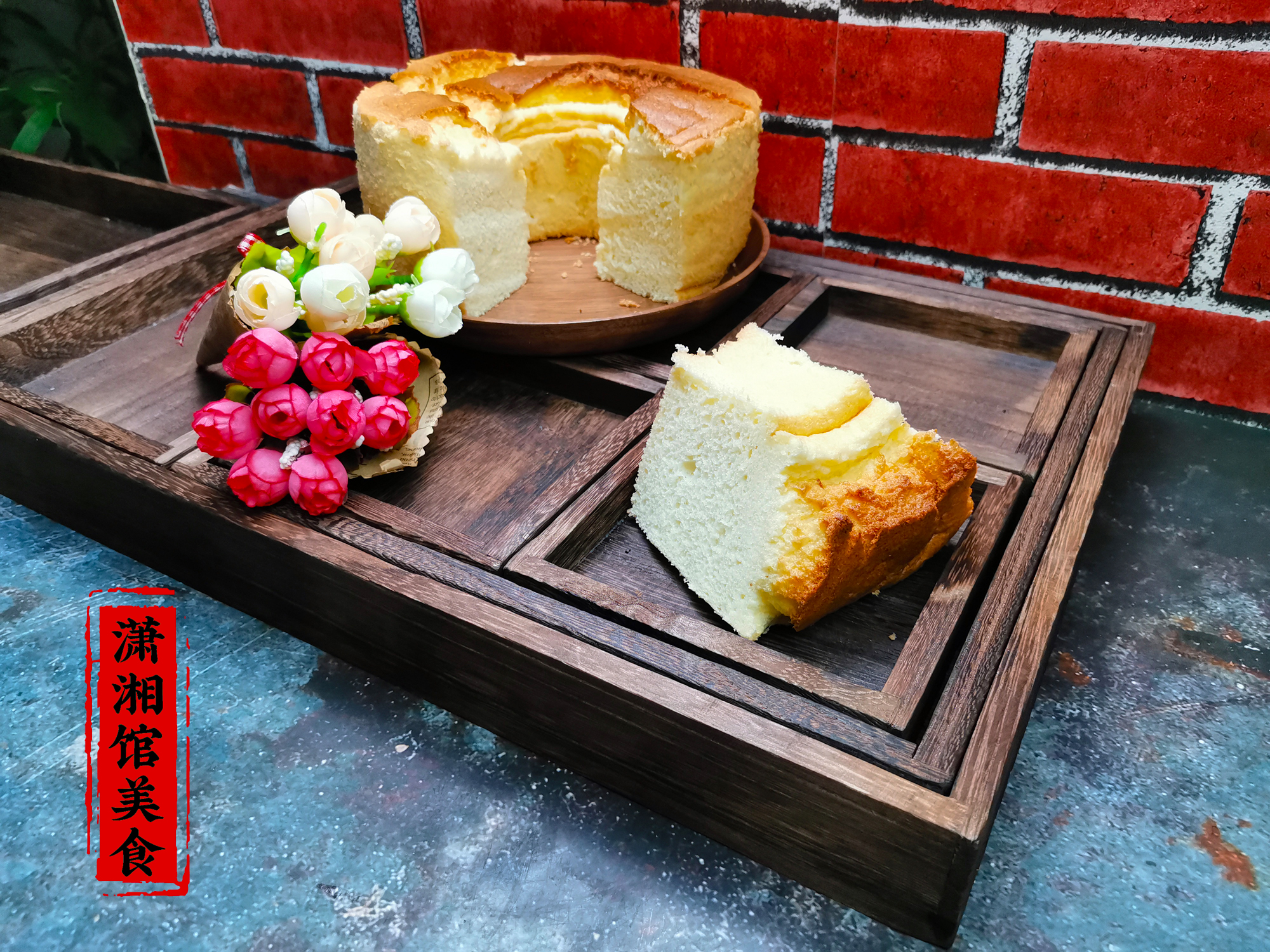 戚风蛋糕调蛋黄糊,先放糖还是先放油?放错顺序,蛋糕粗糙不细腻