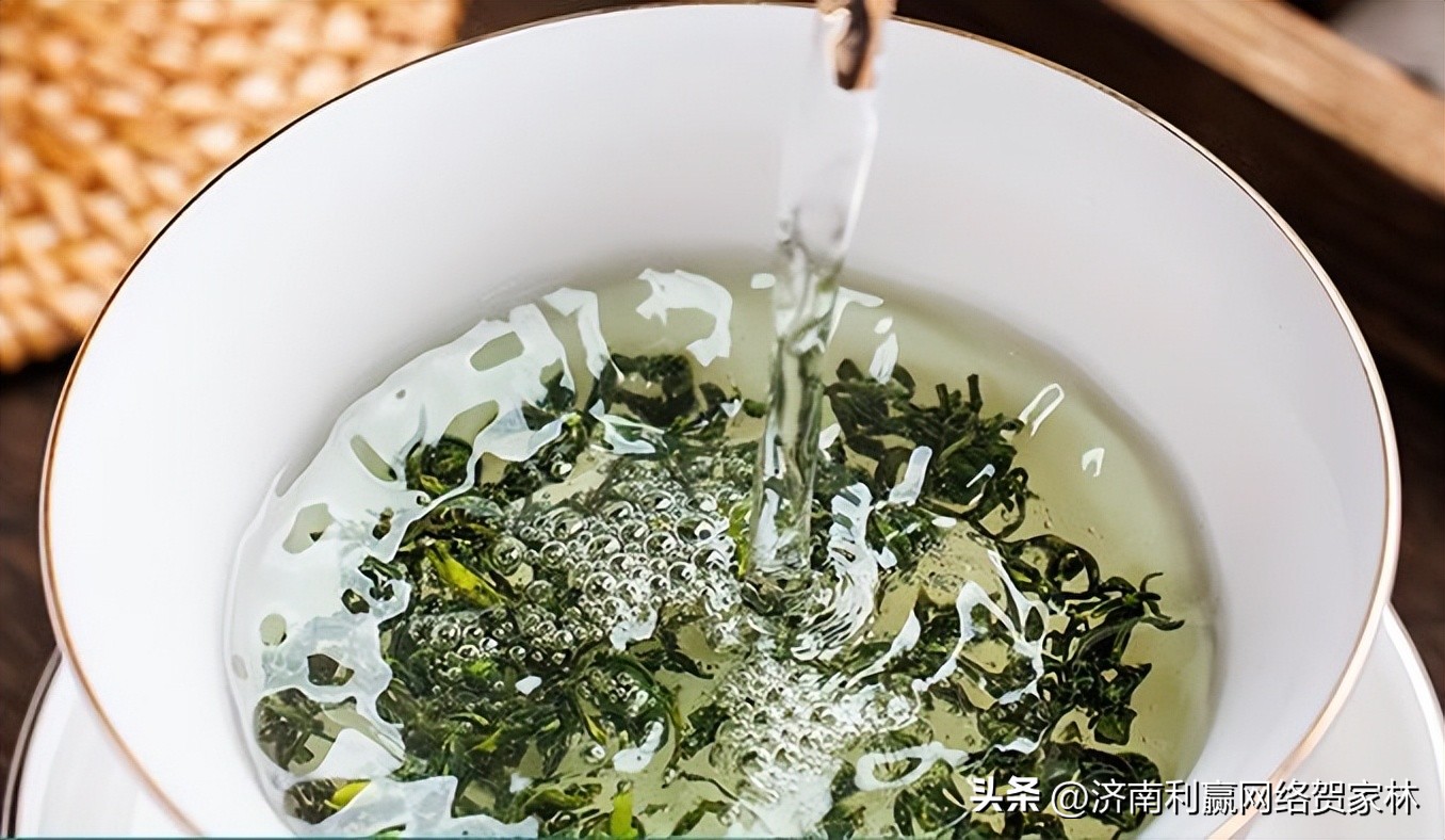 绿茶的功效与作用及饮用方法,绿茶的功效及食用注意事项