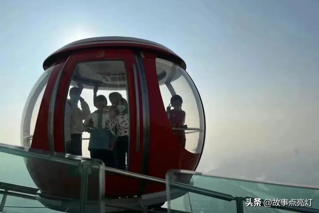 一个胖子教小孩视频,一个胖子辅导女孩