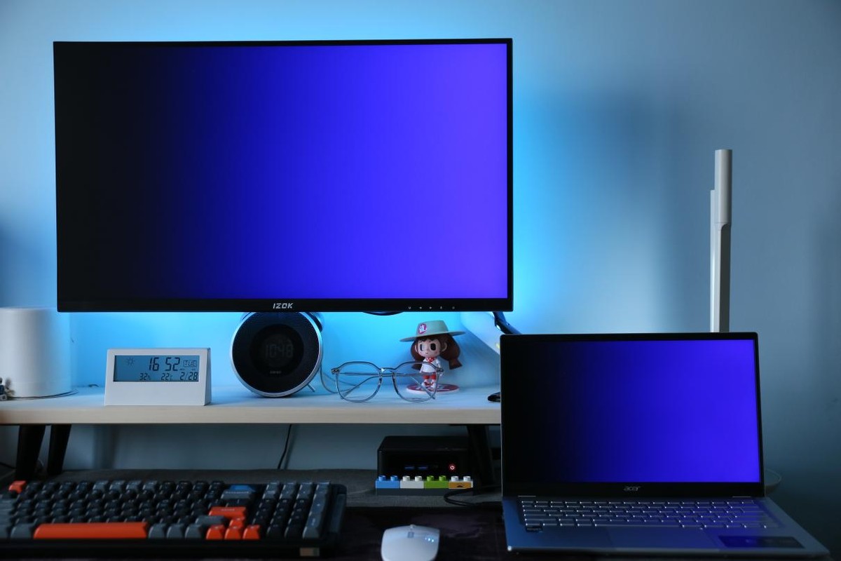 色域100%srgb不闪屏的显示器,不漏光的4kips显示器