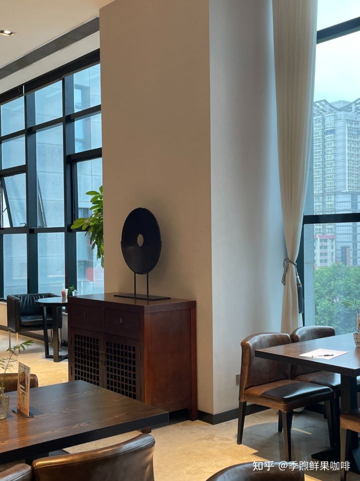 为什么很多人创业就想开奶茶店,为啥都想开咖啡店