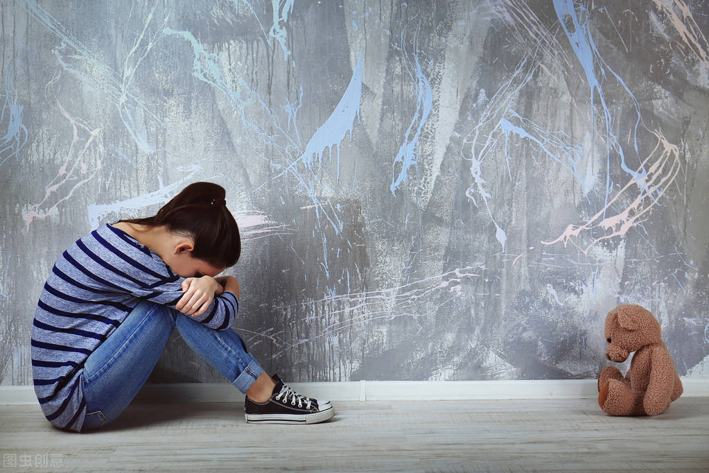 孩子玩游戏上瘾到什么学校能改变,孩子沉迷电子游戏怎么教育