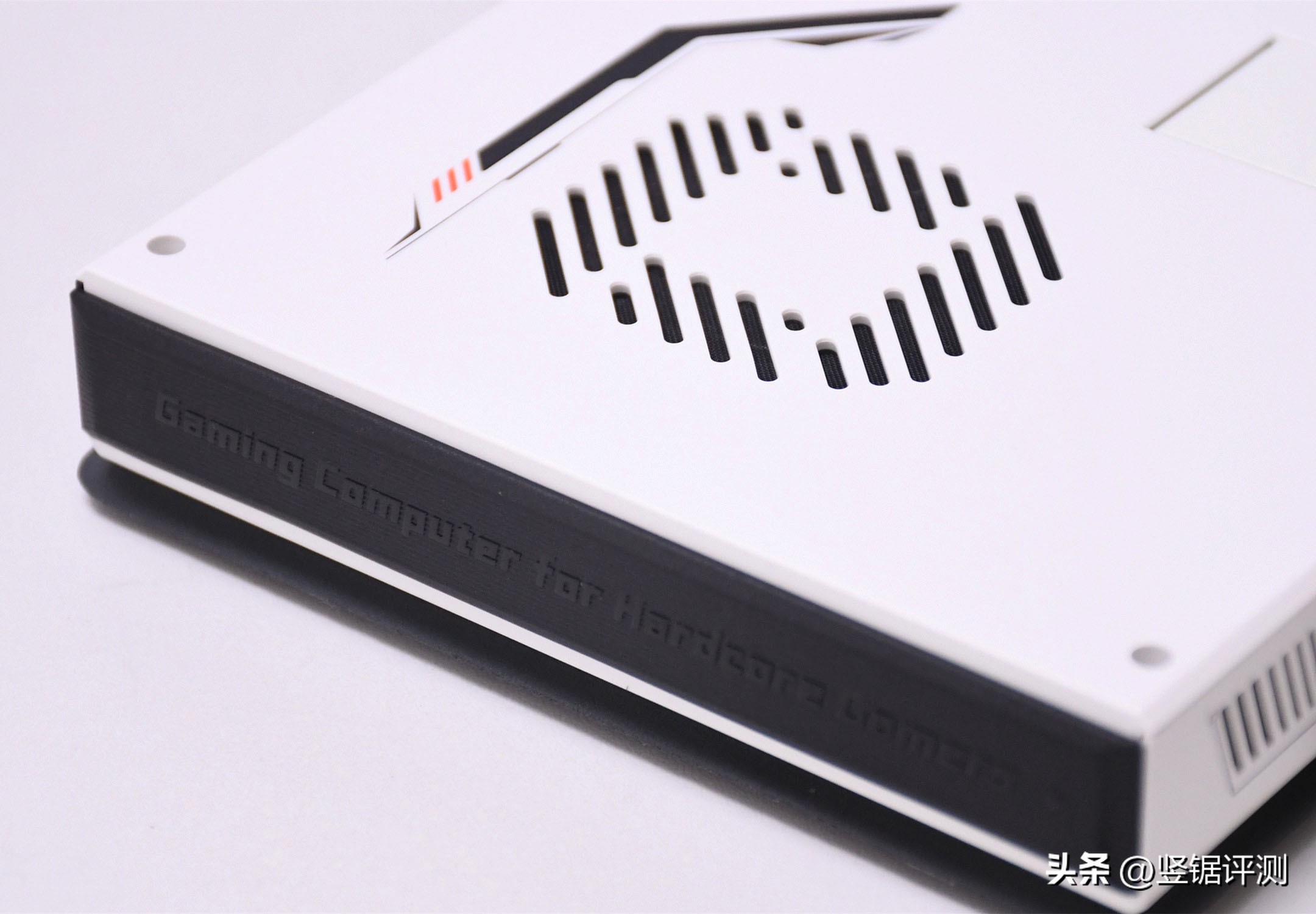 掌机多面手onexplayer2掌机评测,8.4英寸的掌机