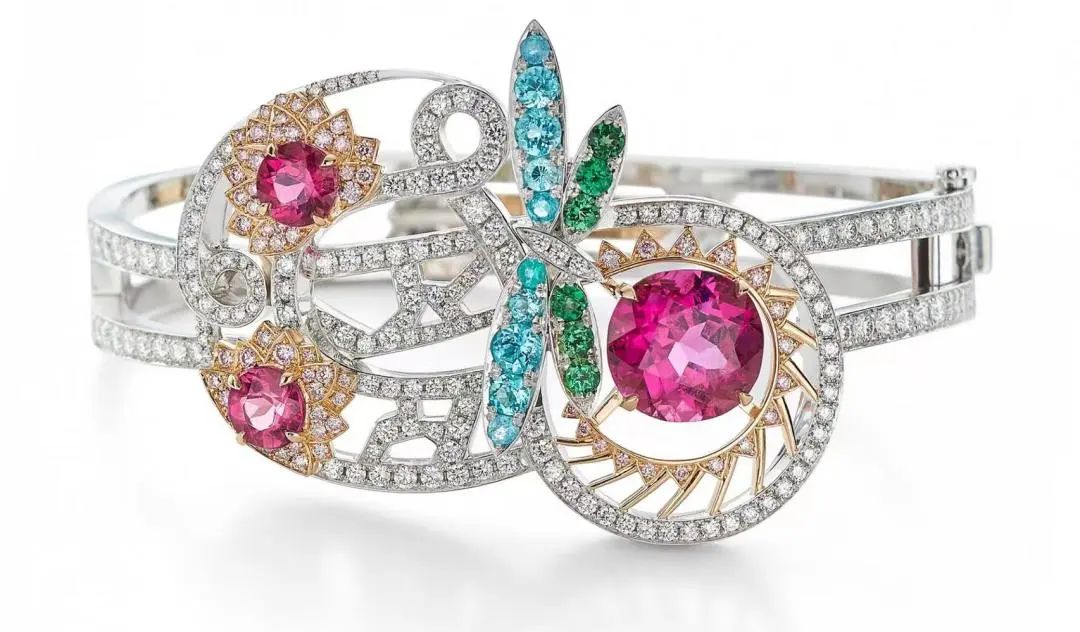 为英国女王定制手表,为英国女王定制帽子