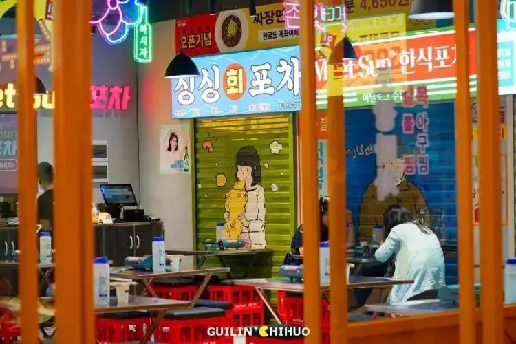 【吃货节|每天一大牌】第37期,沉浸式韩国街头主题餐厅