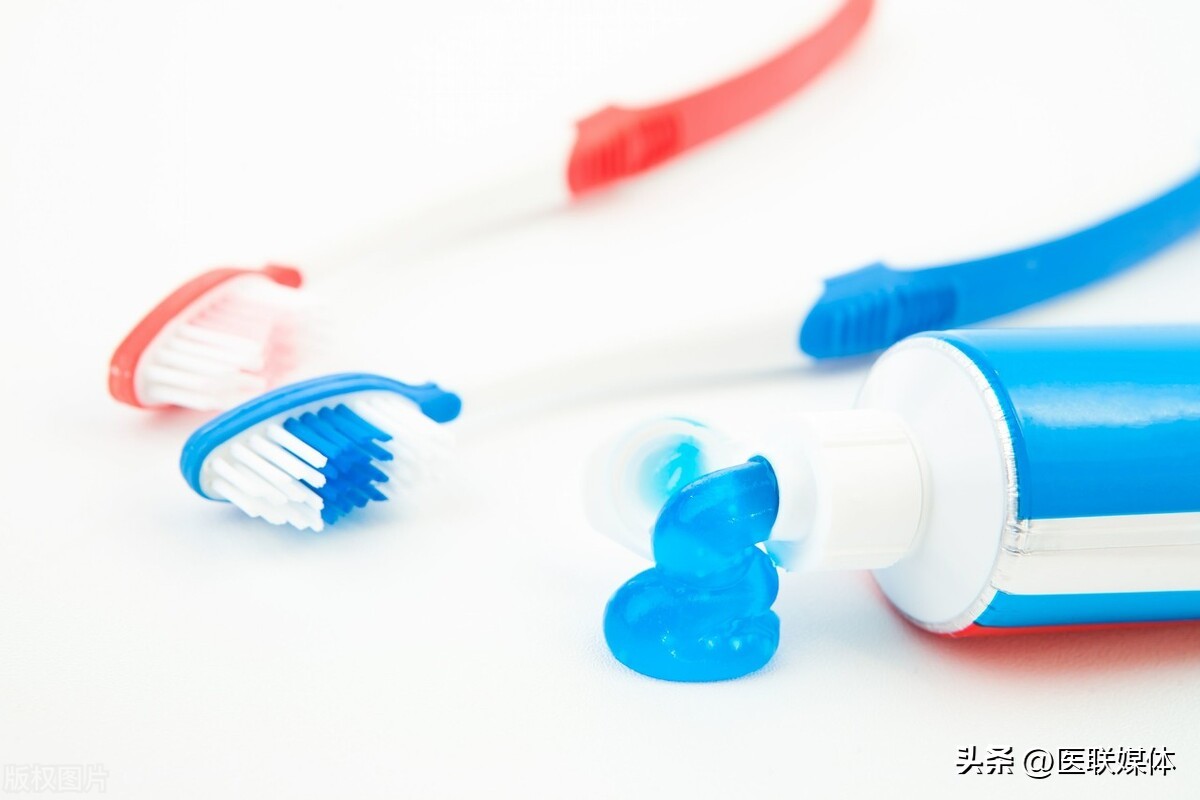 有人说牙膏能祛除老年斑是真的吗,牙膏是否能淡化老年斑