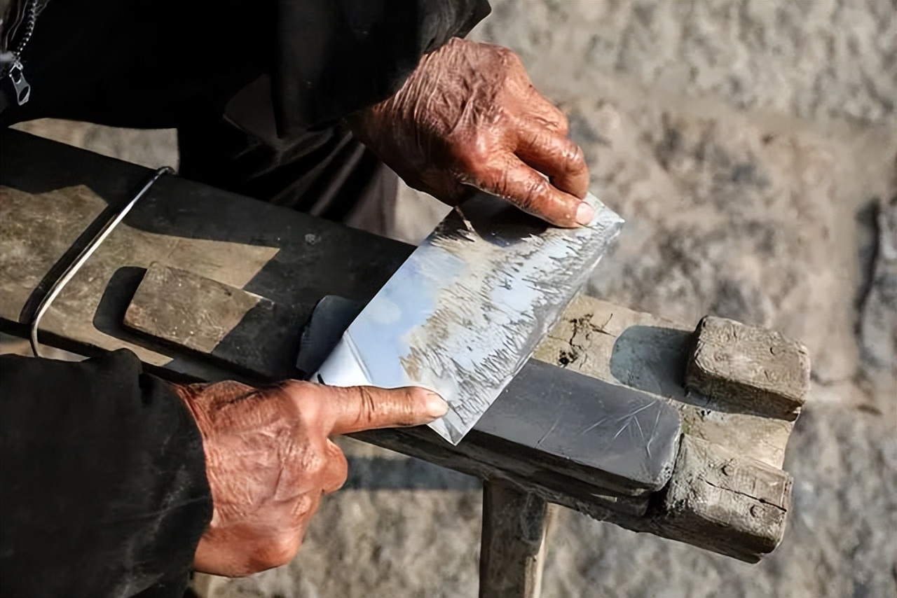 “中国人切菜方法不对”，庖丁听了要掀棺材板