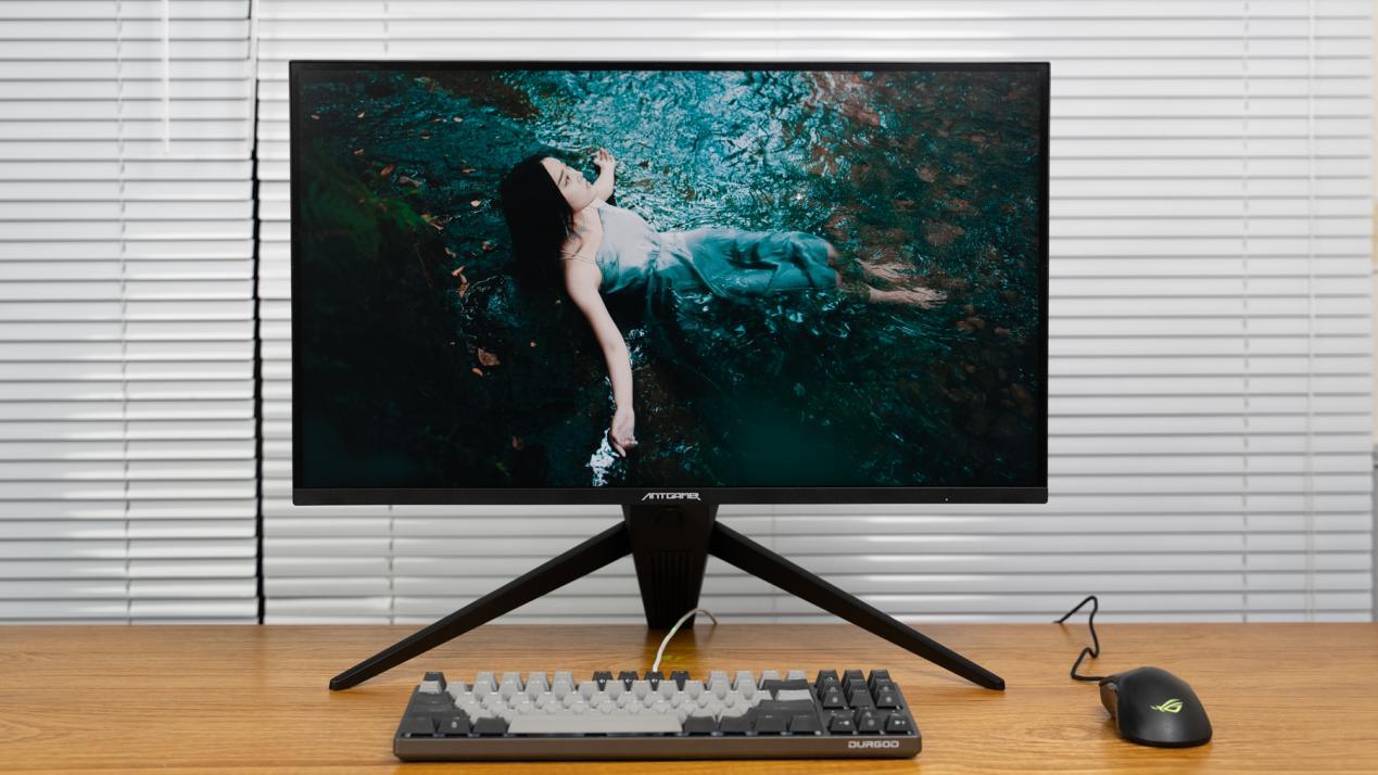 蚂蚁电竞4k144hz显示器评测,蚂蚁电竞m27qk对比爱攻240显示器