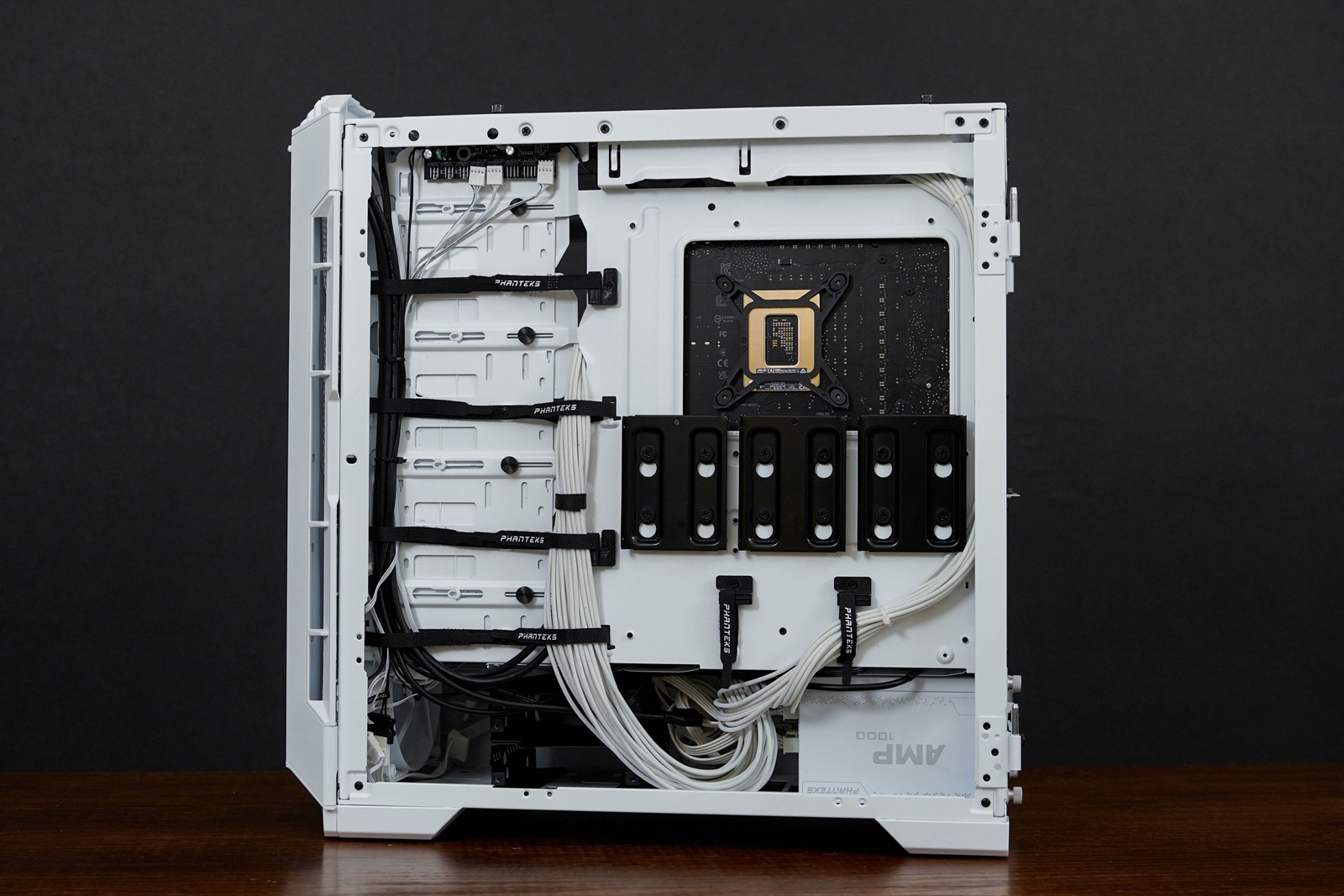 豪砸3万预算工作机，12900K+RTX3090Ti+32GCVNDDR5顶配纯白装机