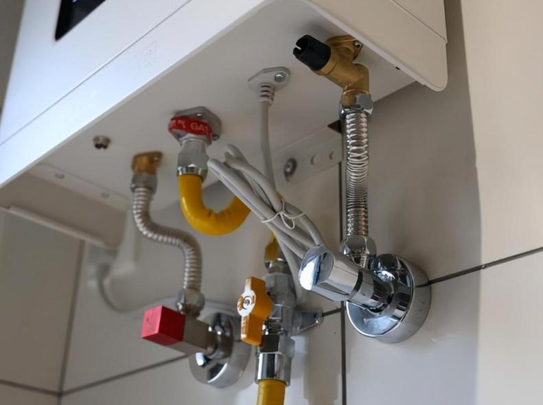 燃气热水器是费电还是费燃气,超过5000的燃气热水器是智商税