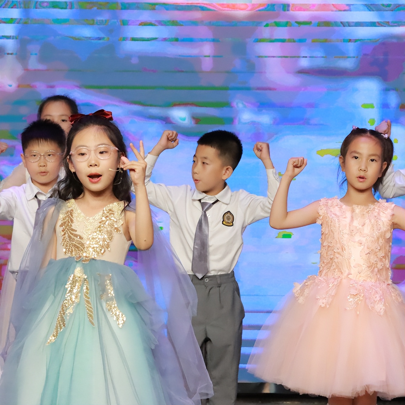 大同市大成双语学校初一18班,大同大成双语学校初一