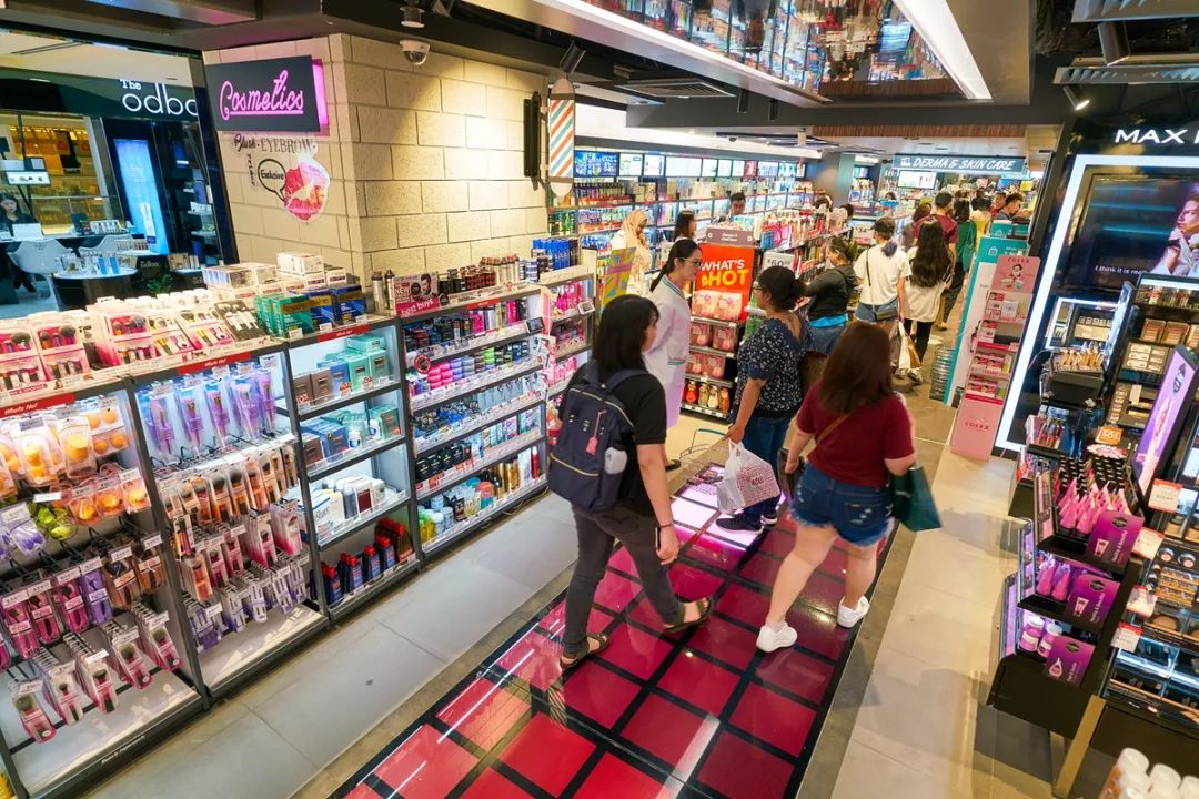 美宝莲撤柜哪里能买到,美宝莲到底是不是大牌