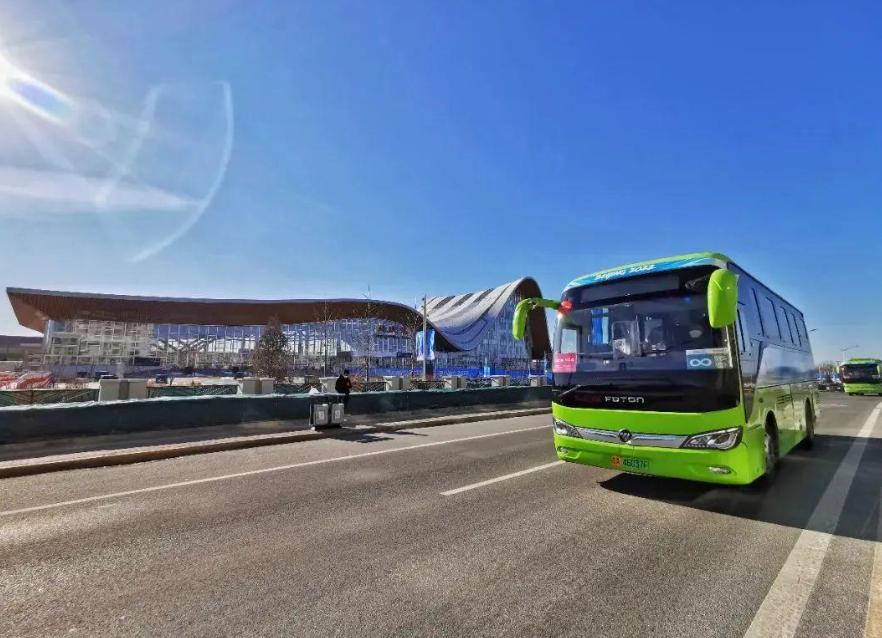 2015年开始，我国新能源汽车销量累计销售近500万辆，占全球约1/2