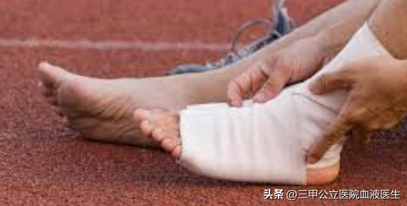 内马尔脚踝90度扭曲治疗,内马尔脚踝90度扭曲拉莫斯