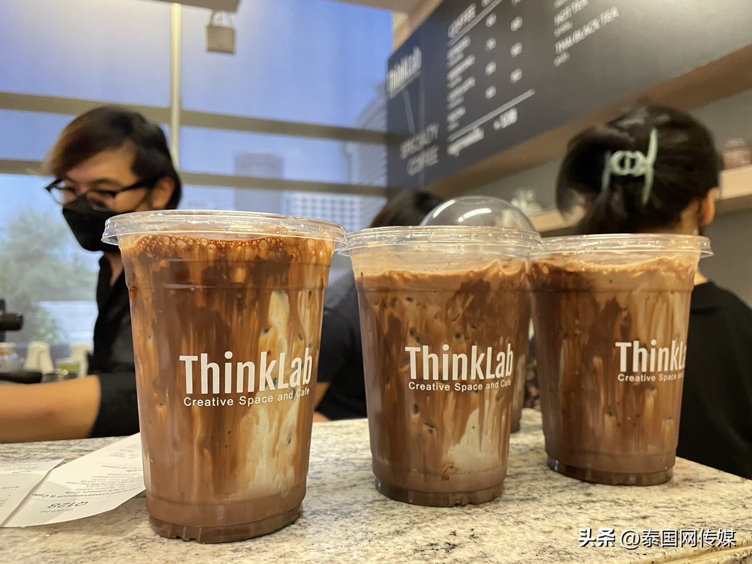 皮塔贝东丹大选获胜后变“带货达人”？两款饮品因二人爆火！