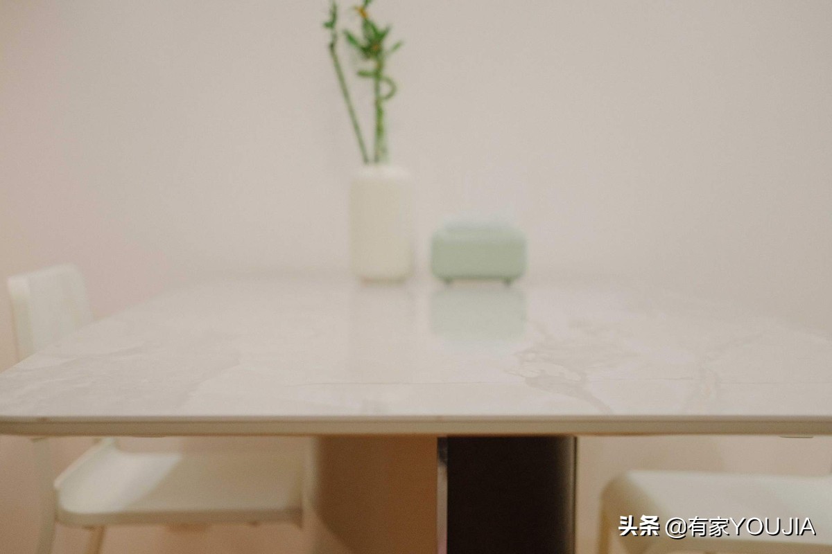 怎么选择正品岩板餐桌,选什么样的岩板餐桌