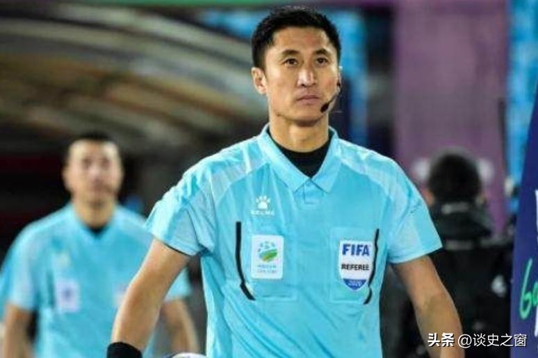卡塔尔世界杯马宁为何给c罗红牌,马宁卡塔尔世界杯卡牌现场
