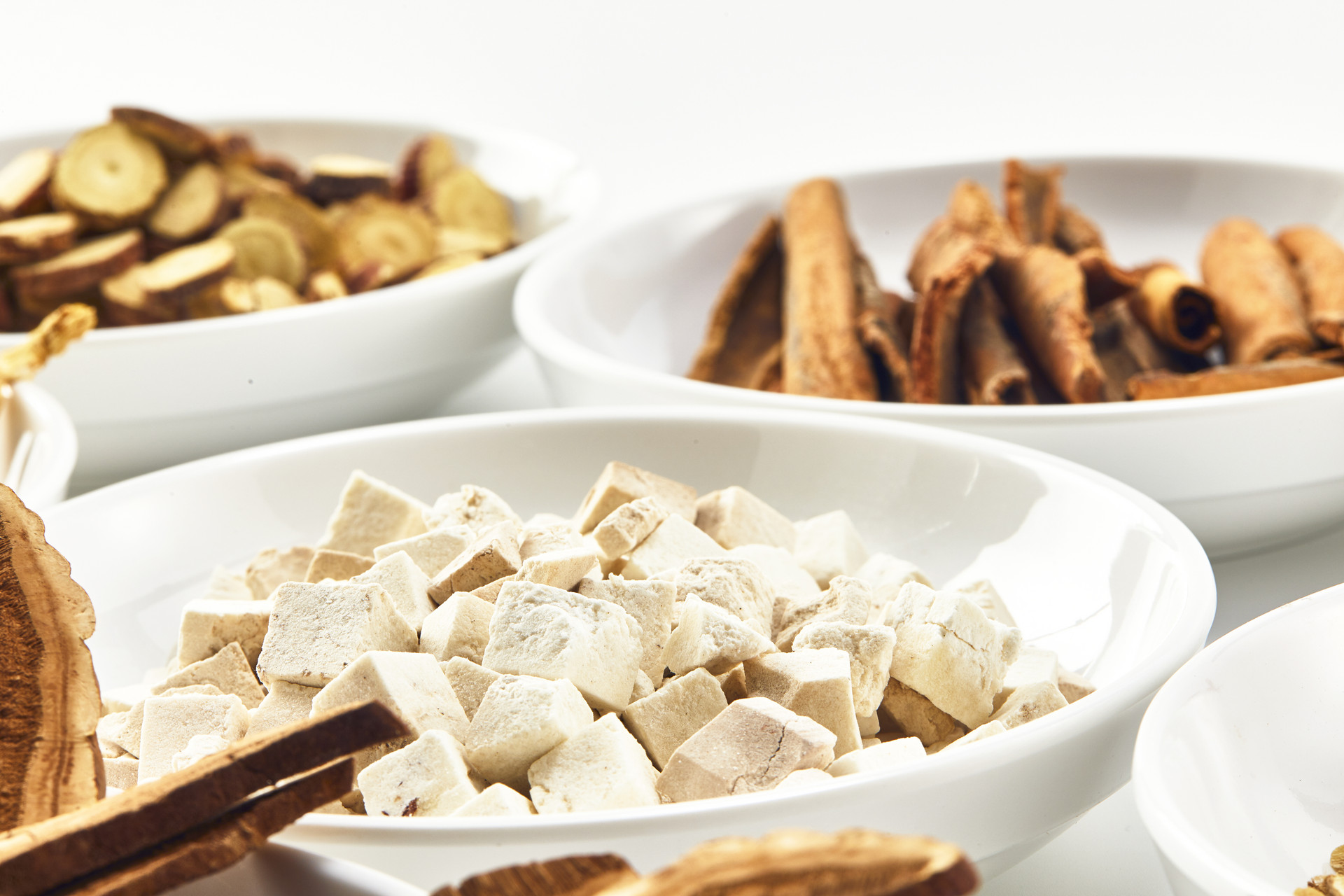 肾结石下肢浮肿,肾结石引起的腿浮肿原因