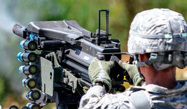 美国陆军单兵大杀器，火力凶悍爆发力极强，战场上的“万金油”