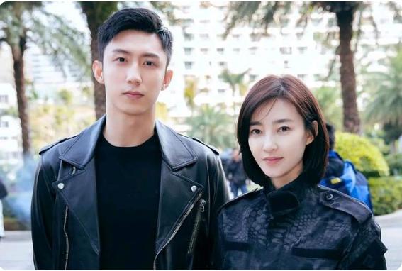 《红海行动》后，黄景瑜又有代表作，合作的王丽坤比李沁更有CP感