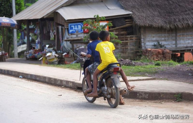 在老挝怎么请美女导游,老挝哪里可以租导游