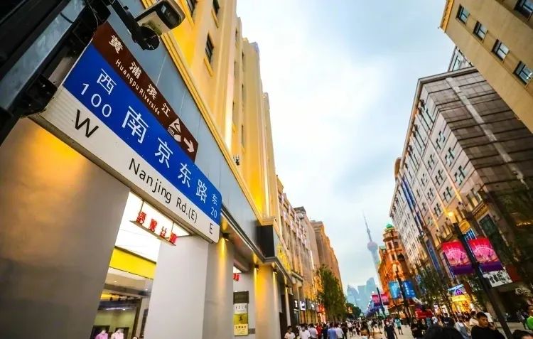 南京东路这家大隐于市设计师酒店,沉浸体验一个前所未有的空间