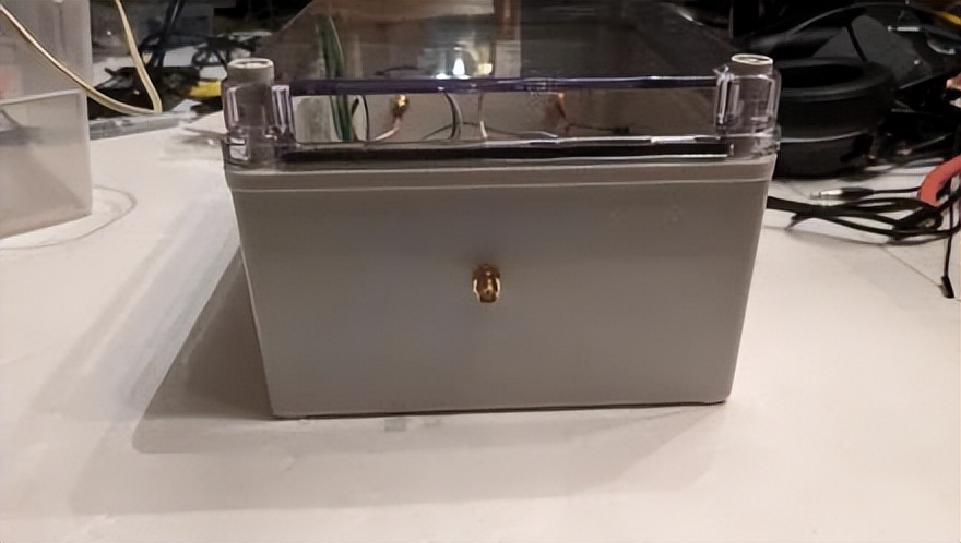 两部SDR接收器之间远程遥控切换天线和音频，解决多频点接收痛点