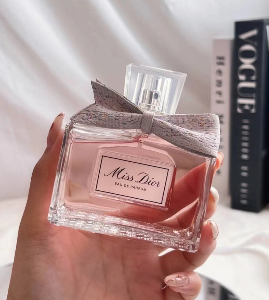 十大公认最好闻的香水女款,十大公认最好闻的女士香水推荐