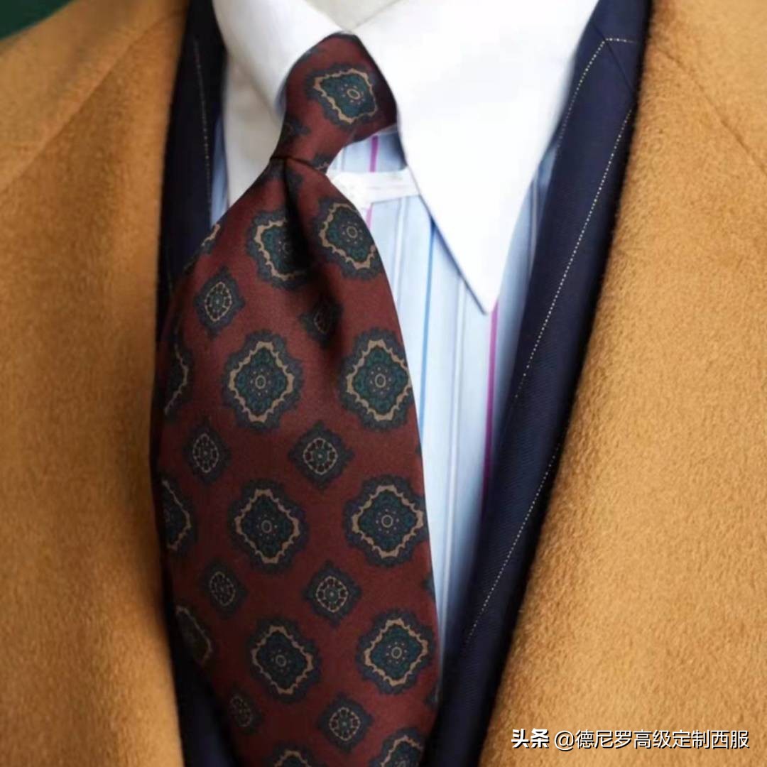 羊毛大衣的面料讲解,如何从面料上看出纯羊毛大衣