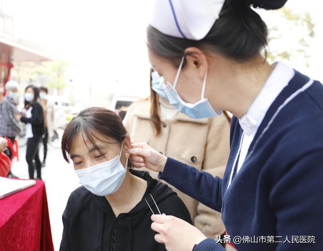 阿伯耳聋十年不医难回转，医生：听力问题黄金治疗期为72小时内