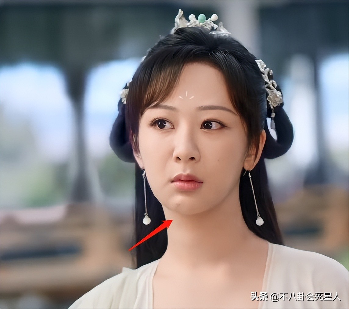 杨紫王一博对比照,杨紫王一博对比