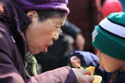 爷爷奶奶亲还是兄弟姐妹亲,姥姥姥爷亲还是外公外婆亲