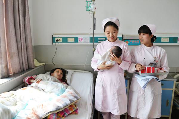 福建孕妇生下黑宝宝,夫妇生下熊猫宝宝