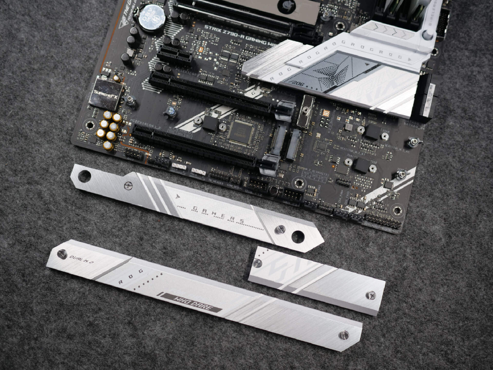 华硕gt502机箱教学,华硕tuf502弹药库机箱装机视频