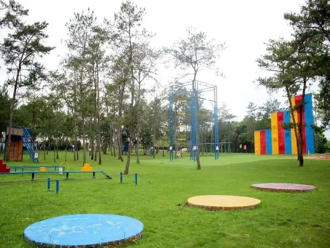 閲戠鍗佹湀鍥藉簡涓鍋囨湡浣忓鏀荤暐,閲戠涔嬬害