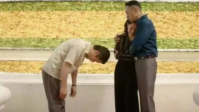 看《误杀》里的平平和素察的遭遇,才知道贫富家庭教育的巨大差别