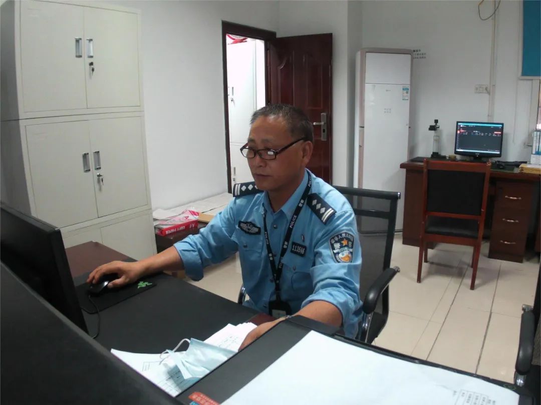 勤牛奋蹄无需扬鞭——记涪陵区公安局看守所的“老黄牛”