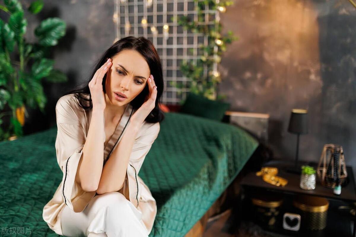 夏天脾胃虚寒拉肚子三招搞定,肠胃不好经常拉肚子适合喝冷饮吗