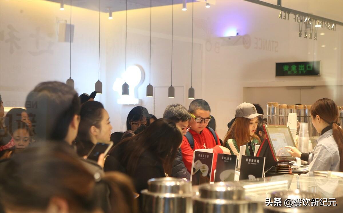 辞职开店的年轻人半年亏18万,打工人辞职创业开奶茶店