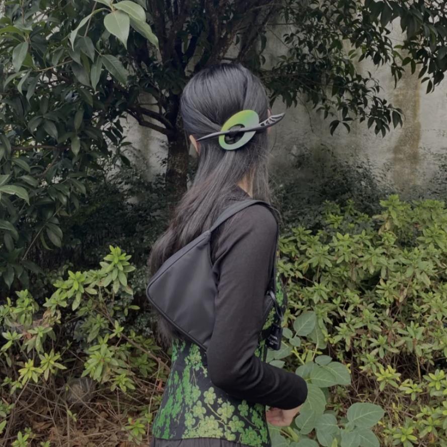 波浪卷发简单编发,人鱼微卷编发造型