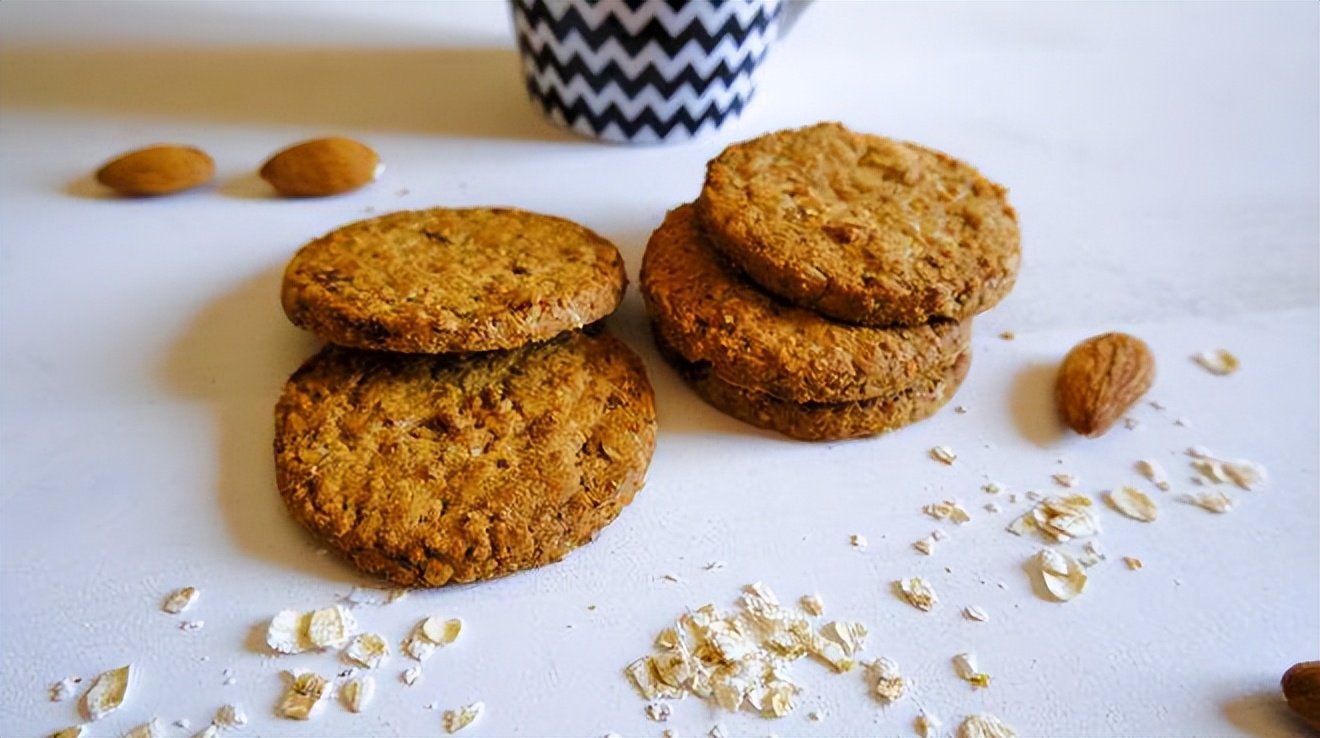 老式无糖大饼干的做法和配方,婴儿无糖无油饼干的做法大全图解