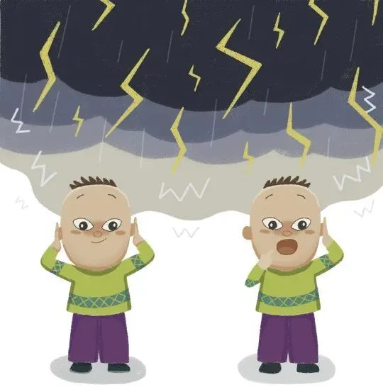 小孩掏耳朵要注意什么事情,宝宝耳朵进水后总是用手掏耳朵