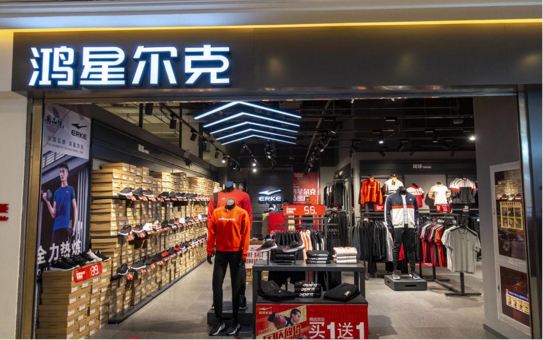 暴跌8000个亿，仓库堆积如山！爆火的耐克，被国内消费者抛弃？