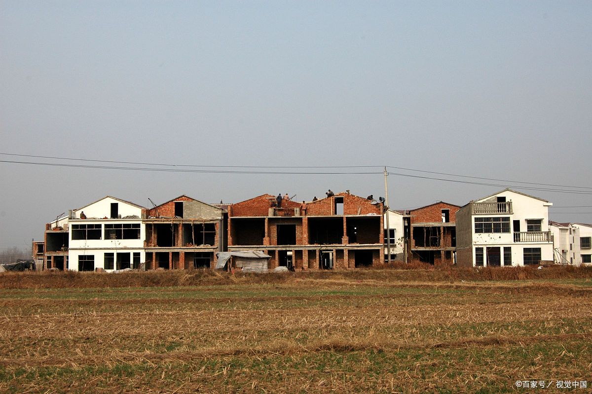 村干部有权收农民土地吗,村干部有权征收农民的土地吗
