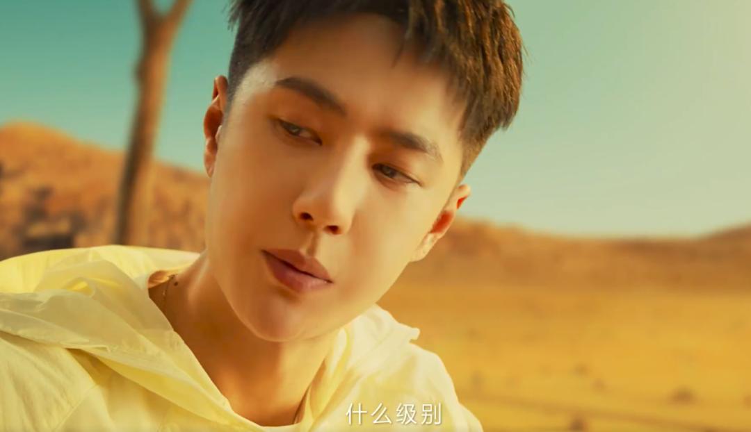 王一博脸型无颧骨,王一博的法令纹